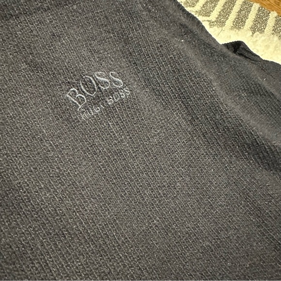 Hugo Boss Wool Vest Made in Italy - Picture 6 of 13
